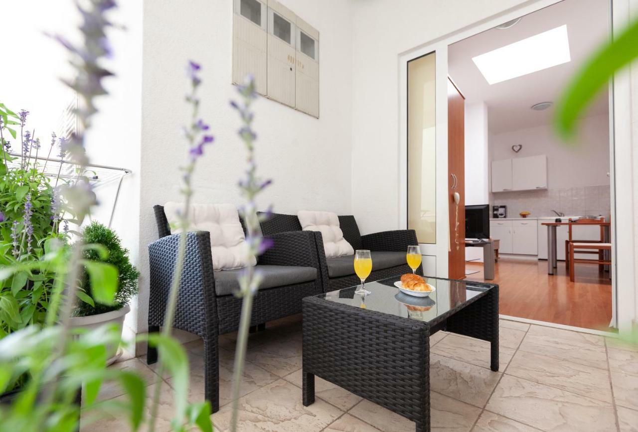 Apartments R Makarska Exterior photo